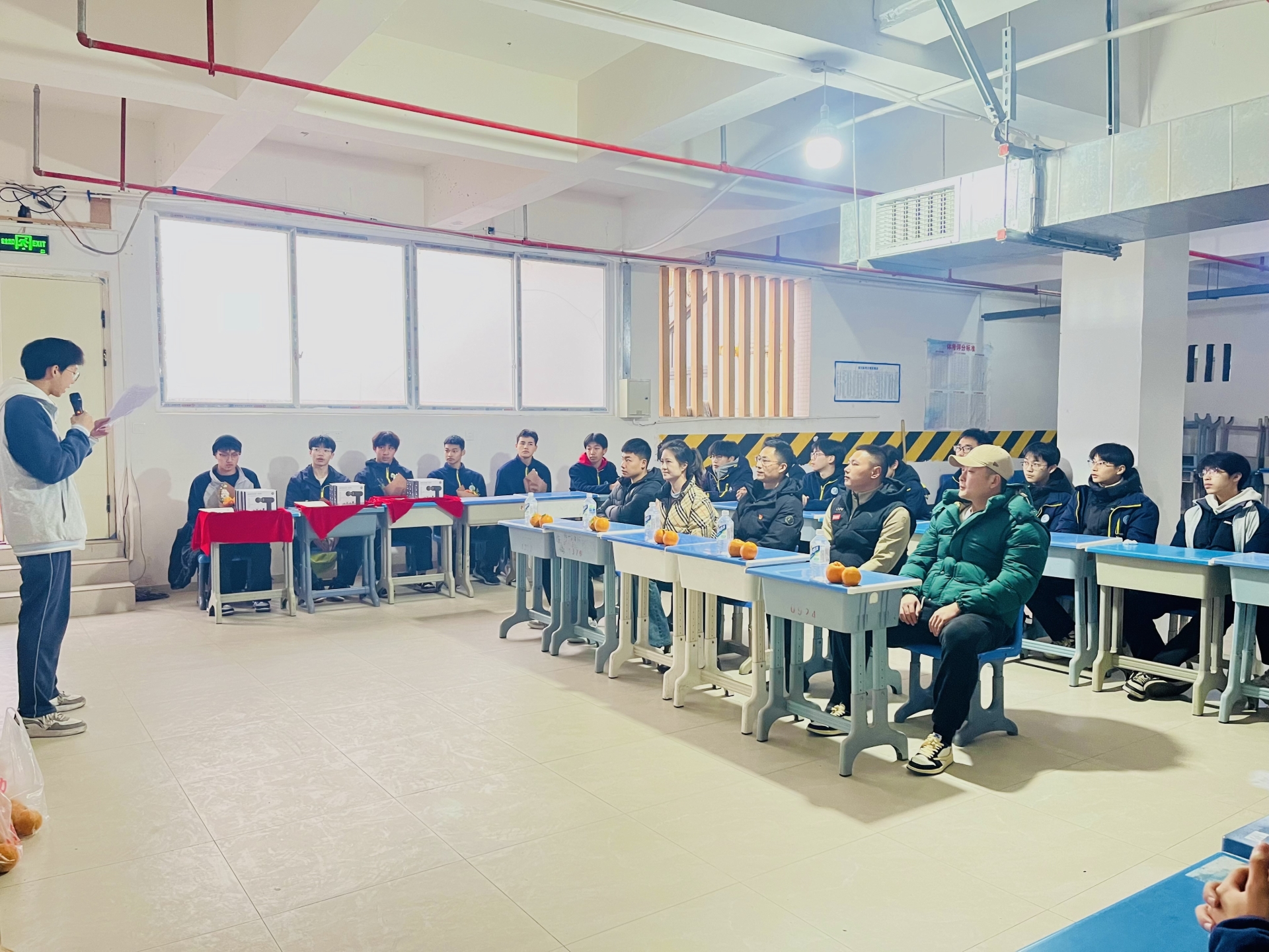 熱血拼搏 榮耀綻放 ——樂外高中體訓(xùn)隊(duì)總結(jié)表彰大會(huì)圓滿舉行